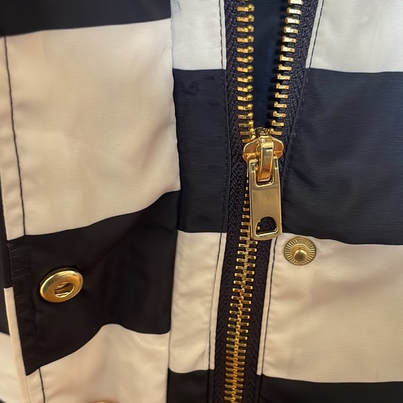 Zara Basic Outerwear - Picture 4 of 4